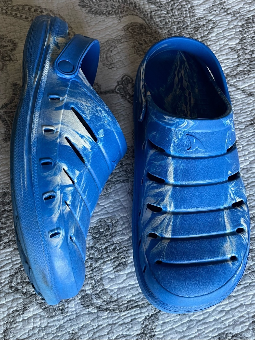 Men's Blue Marbled Slip-On Water Sandals with Adjustable Heel Strap